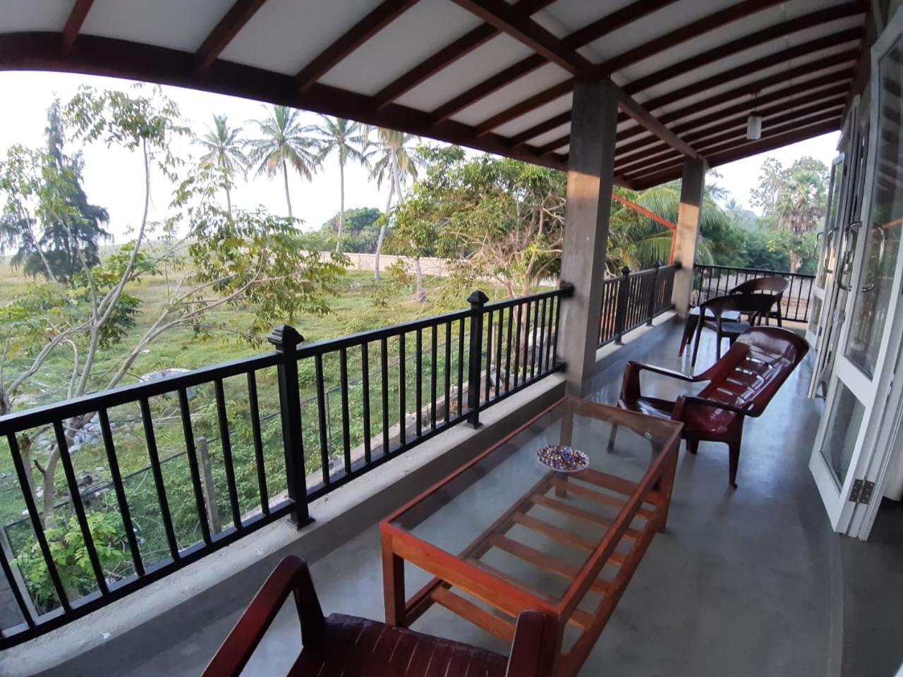 Blue Sands Beach Resort Passikudah Exterior foto